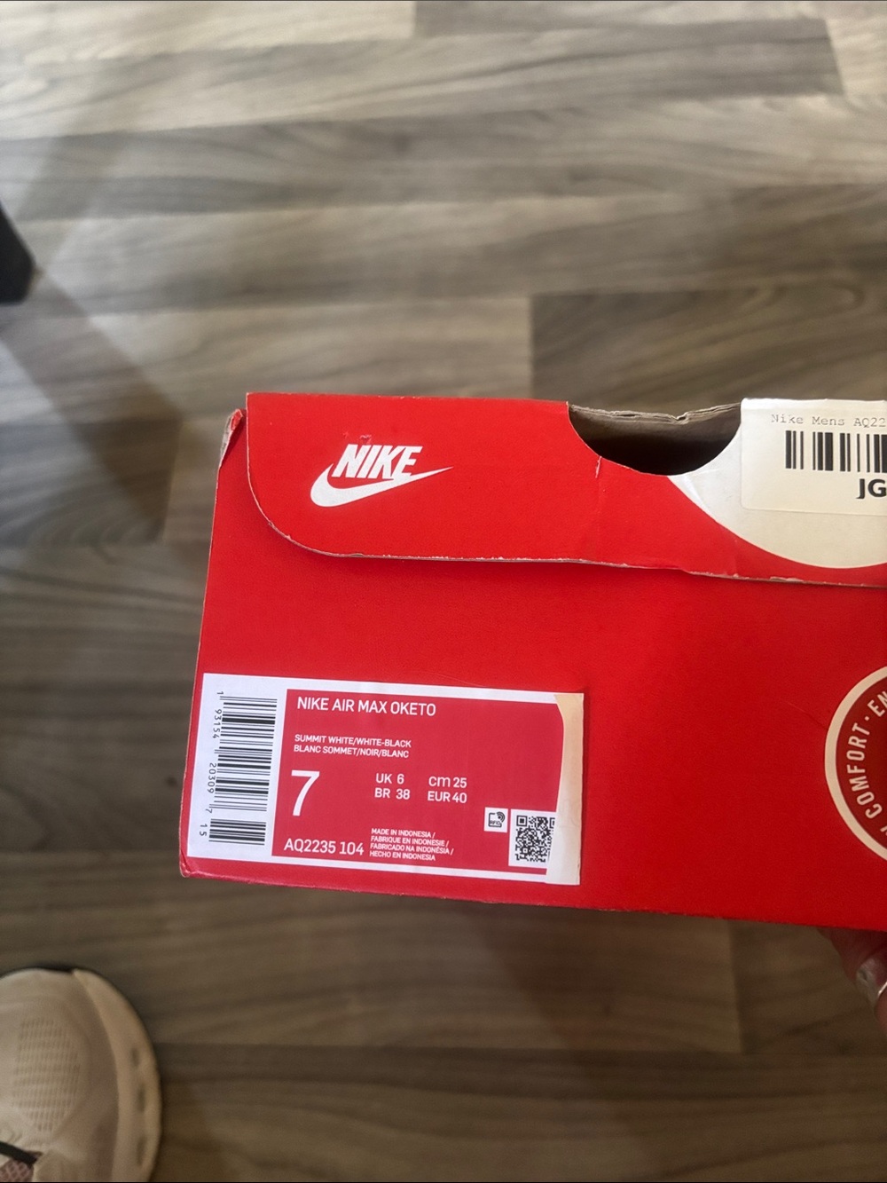Nike Air Max Oketo Sneakers in Red and White